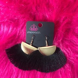 Fox Trap Black & Gold earrings